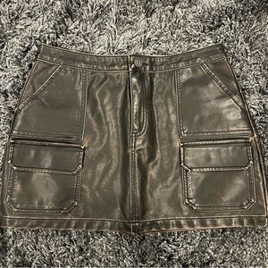 🍒CI SONO BLACK VEGAN LEATHER CARGO MINI SKIRT SIZE MEDIUM🍒